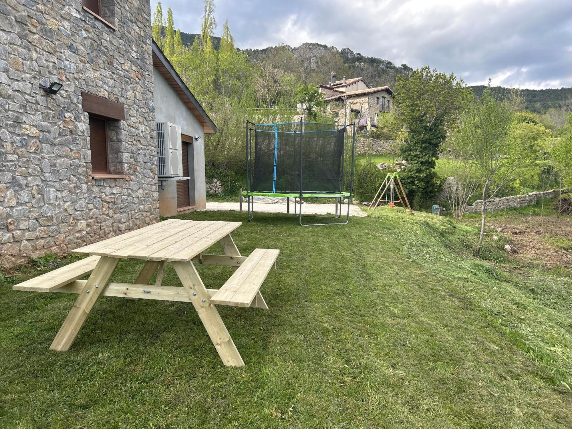 Casa De Les Escoles, Espinalbet - Alberga Castellar del Riu Kültér fotó