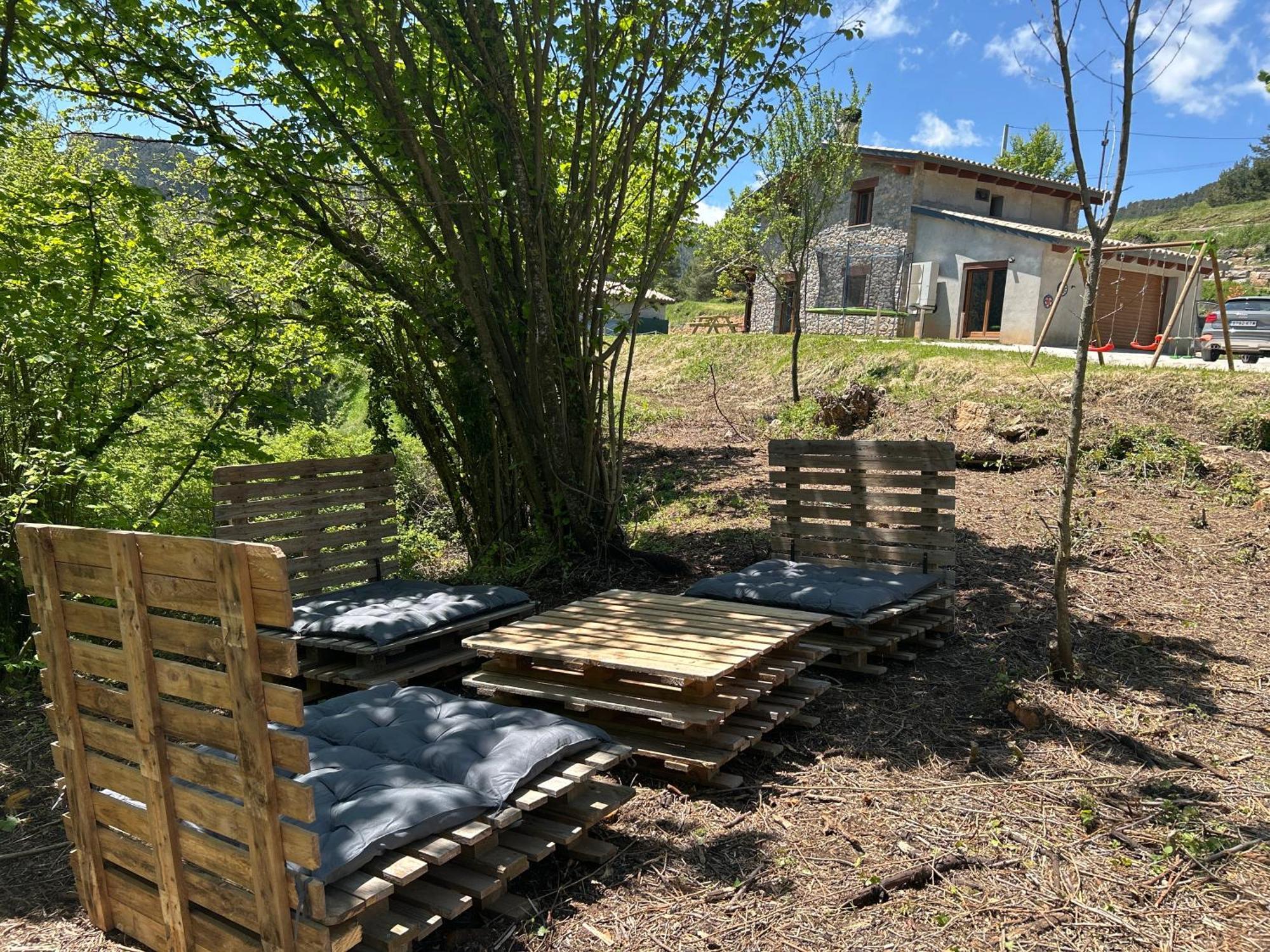Casa De Les Escoles, Espinalbet - Alberga Castellar del Riu Kültér fotó